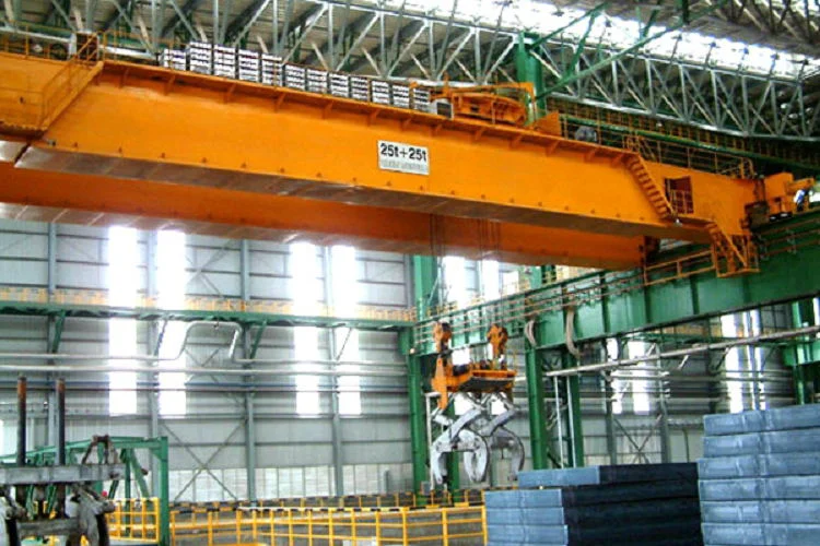 Slab clamp crane